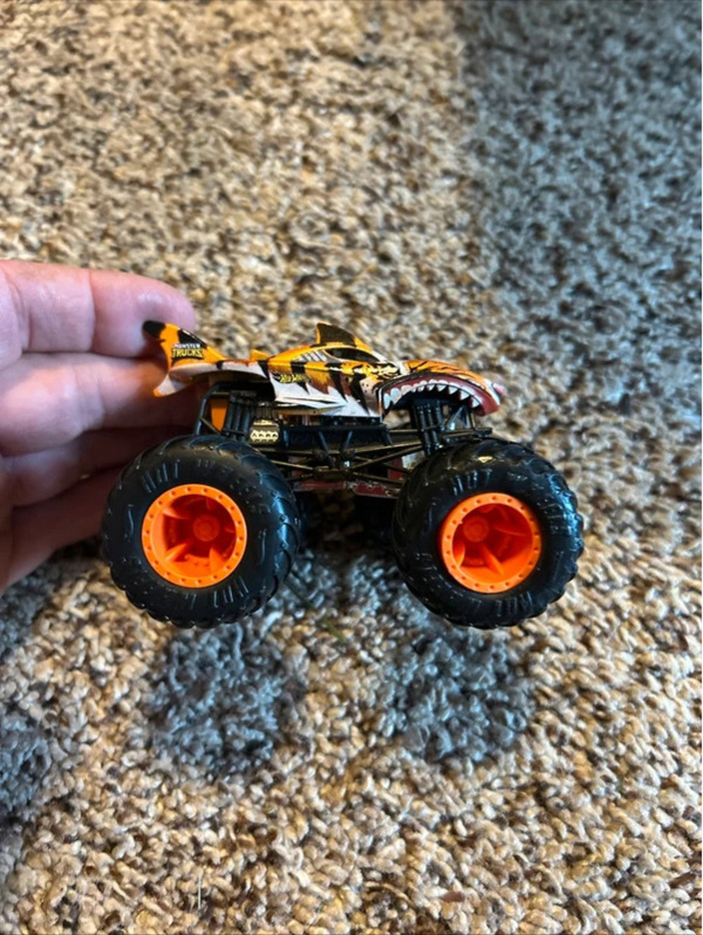 Hot wheels monster trucks tiger shark